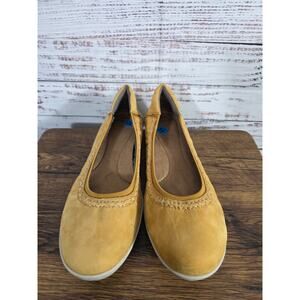 Earth Origins slip on flats in vibrant mustard yellow women's size 11